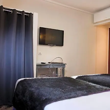 Hotel O.lysee 4*