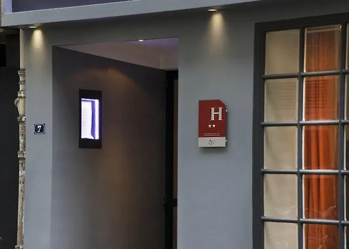 O.lysee فندق باريس